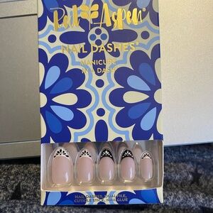 Red Aspen Nail Dashes